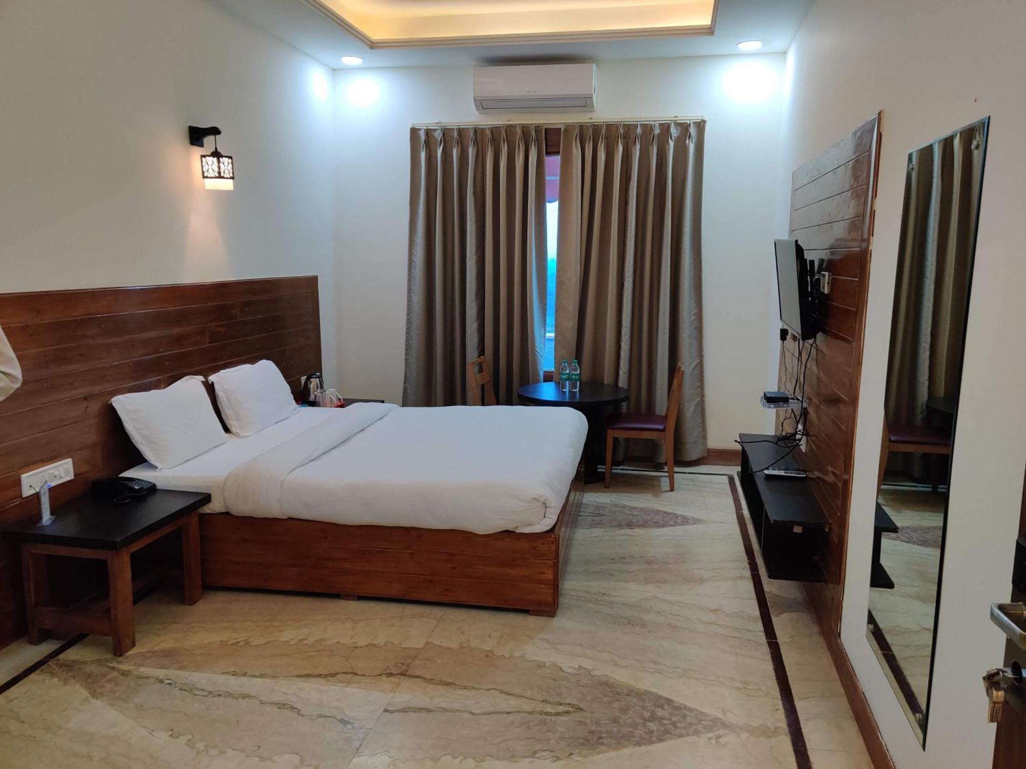 Orchha Club And Resort - Ocr Luaran gambar