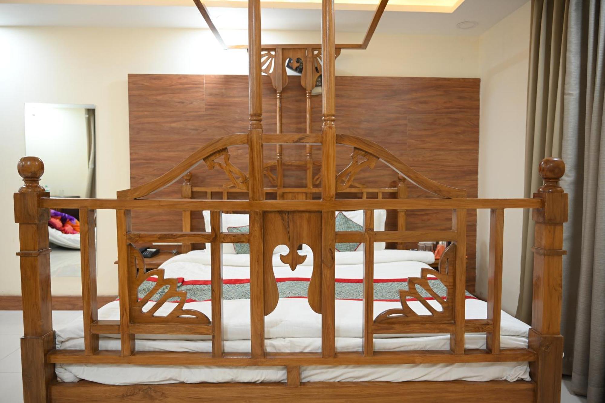 Orchha Club And Resort - Ocr Luaran gambar