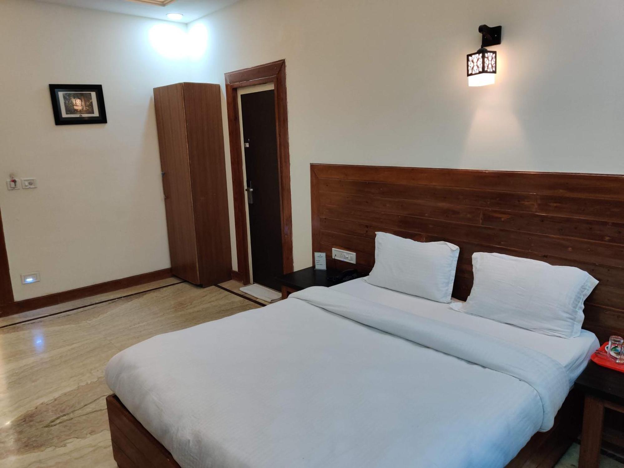 Orchha Club And Resort - Ocr Luaran gambar