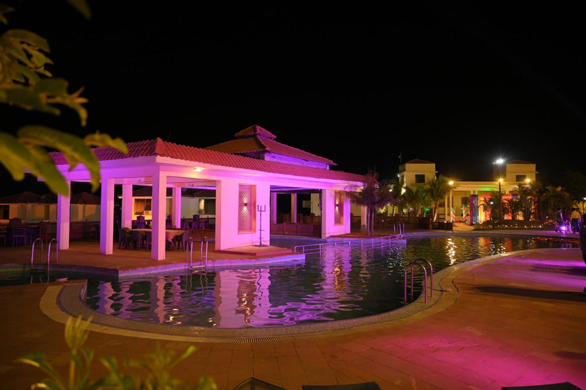 Orchha Club And Resort - Ocr Luaran gambar