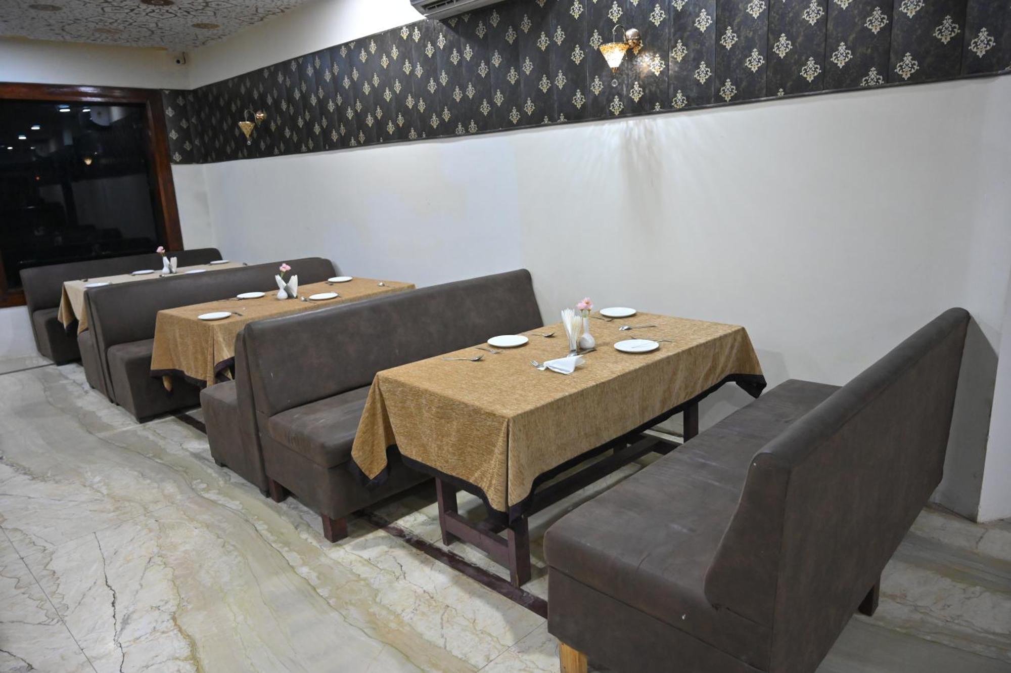 Orchha Club And Resort - Ocr Luaran gambar