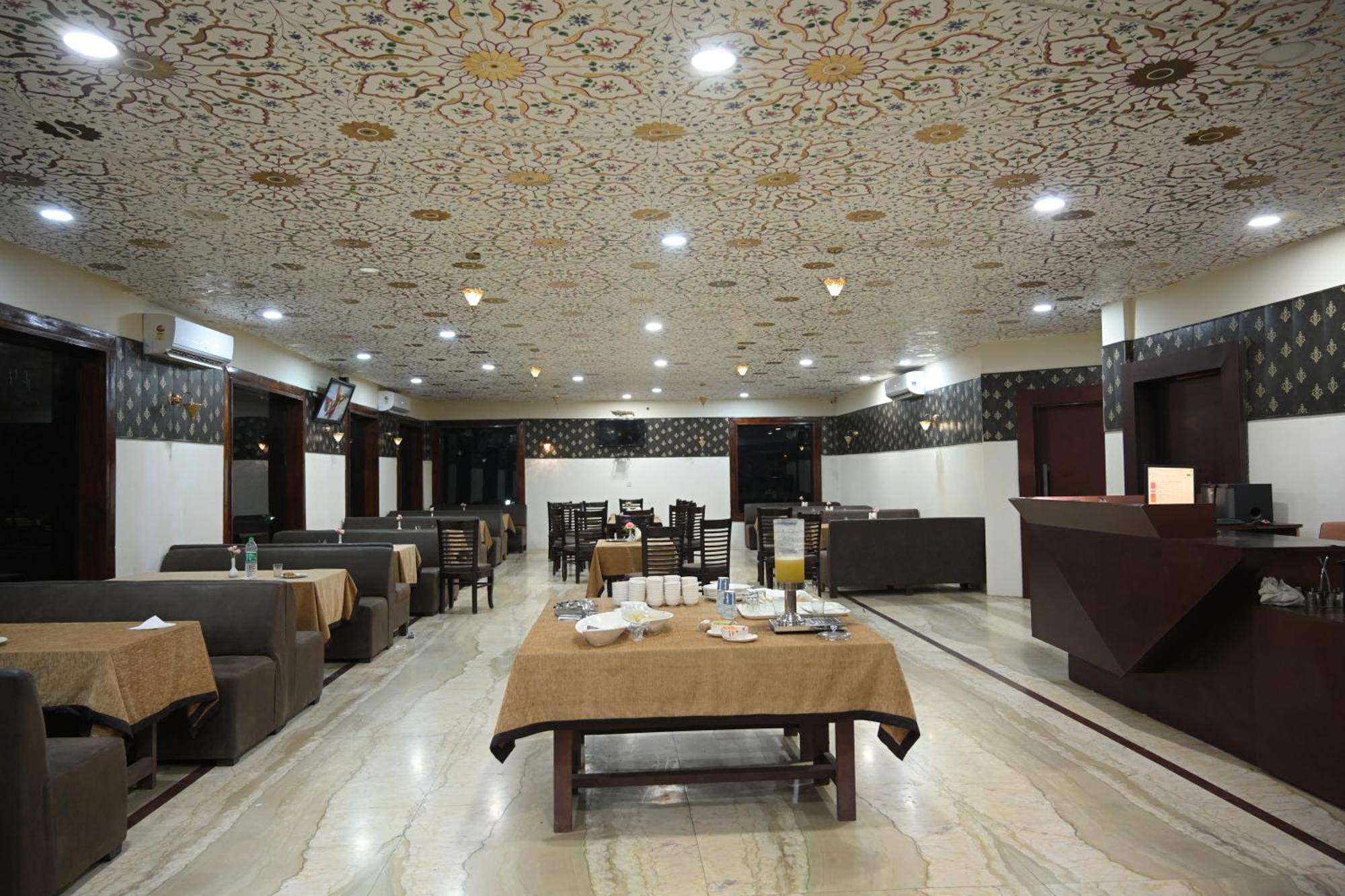 Orchha Club And Resort - Ocr Luaran gambar