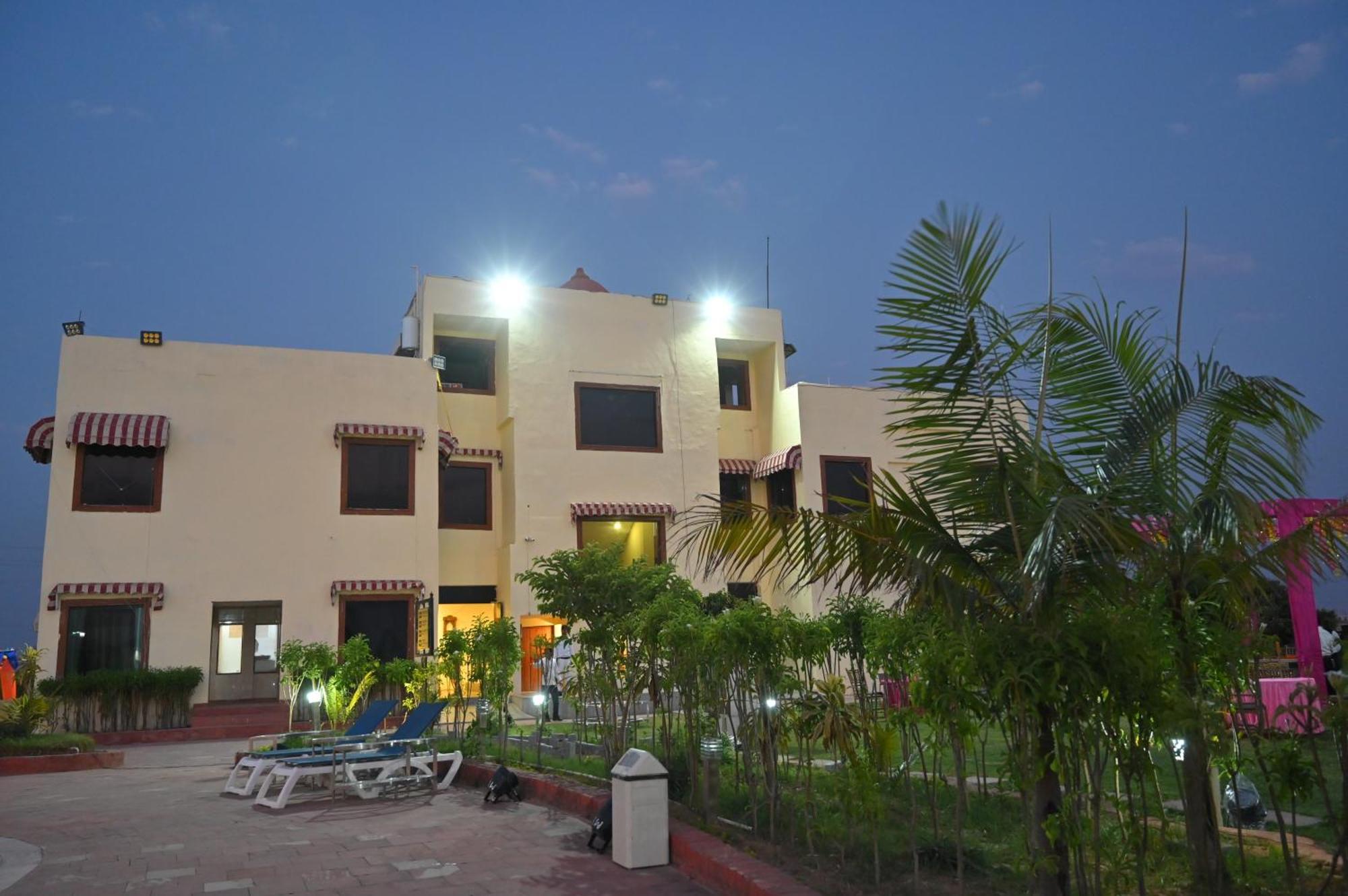 Orchha Club And Resort - Ocr Luaran gambar